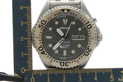 Seiko Kinetic Grey Ghost 5M63-0B40Titanium Scuba 200m Diver Watch Working Japan