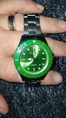 Mey-Key Quartz Analog Wristwatch Green Dial, Unidirectional Bezel, SS Bracelet