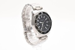 *TOP MINT w/ Box* Gucci YA136301 Dive Black Dial Stainless Steel Men’s Watch