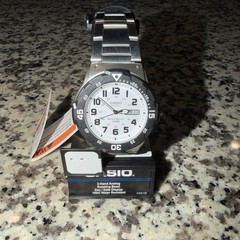 Casio MRW-200HD-7B Men’s Watch White Dial Stainless Steel WR100M New