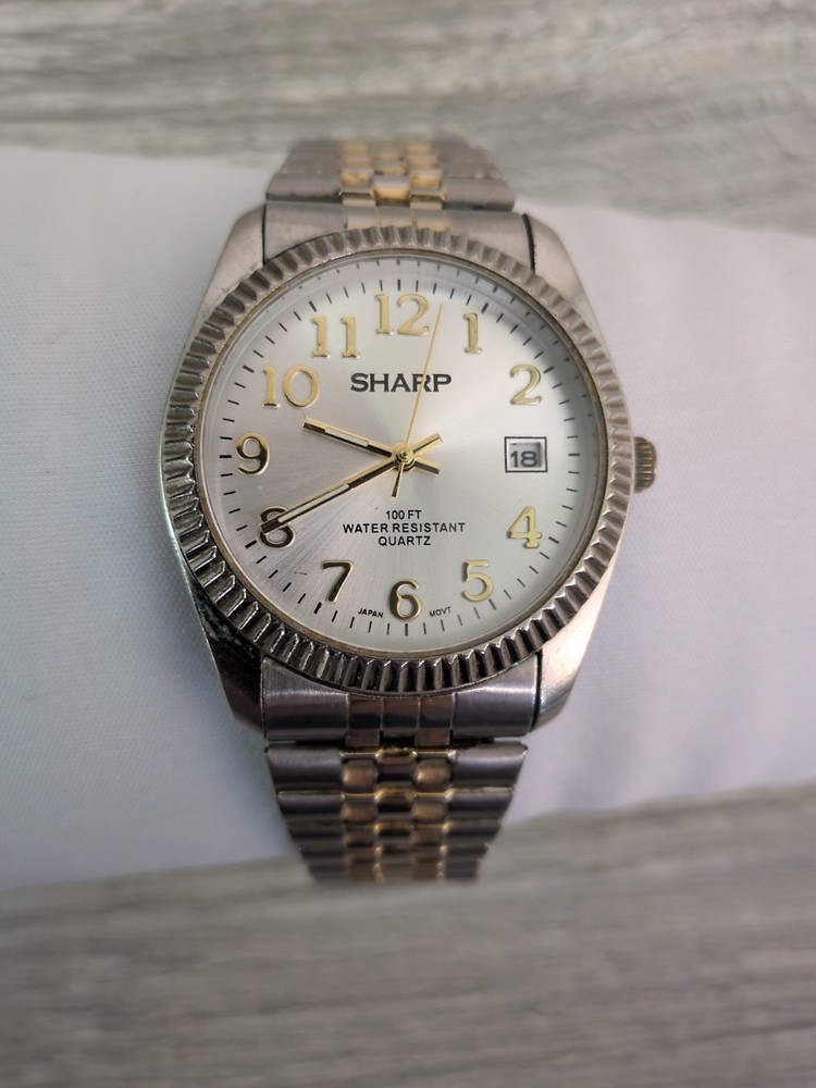Sharp Mens Watch w/Date Indicator 100 Feet Water Resistant Gold & Silver NICE