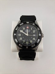Wenger Swiss Military Men 44mm Watch Silver/Black Tone Diver Date 7293x – RUNS