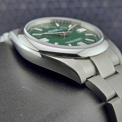 Rolex Oyster Perpetual 41mm 124300 Green Dial With Box And Papers – OP41