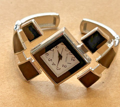 Wincci Black Square Women’s Quartz Watch Silver Tone Bracelet New Battery