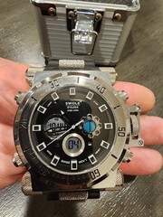 SWOLE O’CLOCK Original V4.0 Men’s Sport Wristwatch Analog Digital 100M Black