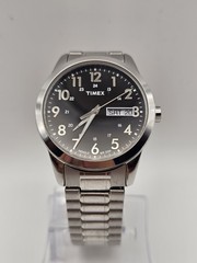 Timex South Street Sport Day Date Quartz Watch Black Dial SS New Battery. 050