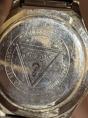 VINTAGE GUESS WATCH HEAVY CASE BEZEL- QUARTZ – RUNS GREAT – BBA-27