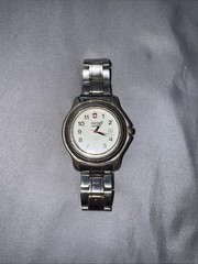 vintage Swiss Army dive watch (Victorinox/Wenger) rated for 330ft (100m)