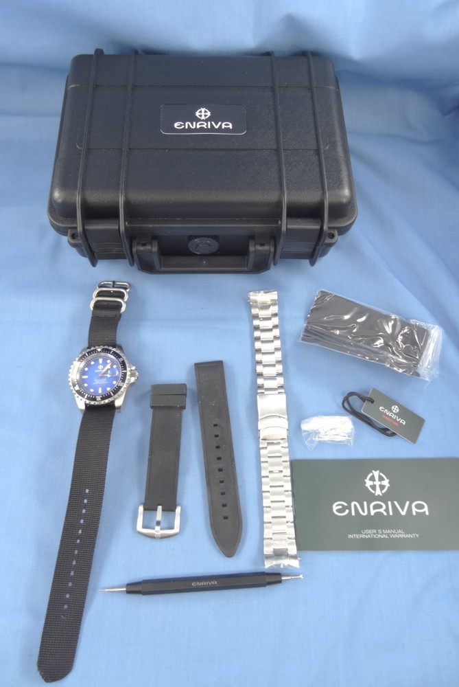 Enriva 1000M/3300 Feet Automatic Divers Watch 3 Bands, Case + More Excellent