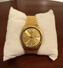 Seiko 5 Men’s Automatic Day/Date Gold-Tone Stainless Steel Bracelet Watch