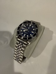 Blue Dial Diver Wristwatch 200m Black Unidirectional Bezel Stainless Bracelet