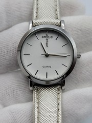 Women Quartz Watch 30mm Cross Dial Silver Synthetic Leather Band 5.76″-7.5″,Runs