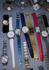 Big Lot 64 Varying Age Watches Mostly Ladies Many Maker Names Not Tested