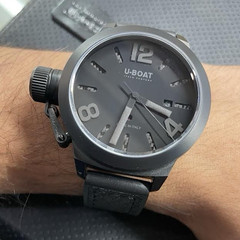 U-BOAT Quartz 45mm Black Dial Date Left Crown Rubber Strap Men’s Watch Box