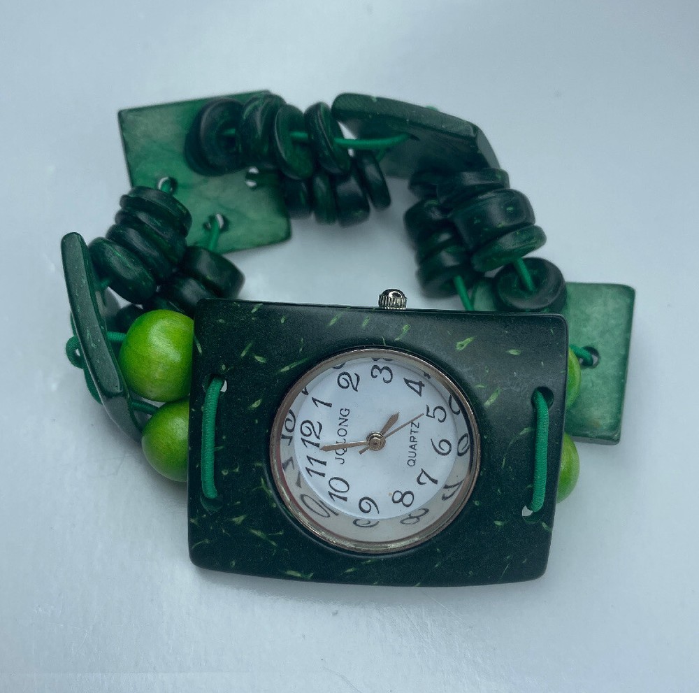 E JQ Long Green Wood Beaded Stainless Quartz Stretch Untested