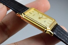 Vintage watch Seiko Spirit 5E31-5B60 Yellow Men Quartz Tank 27mm