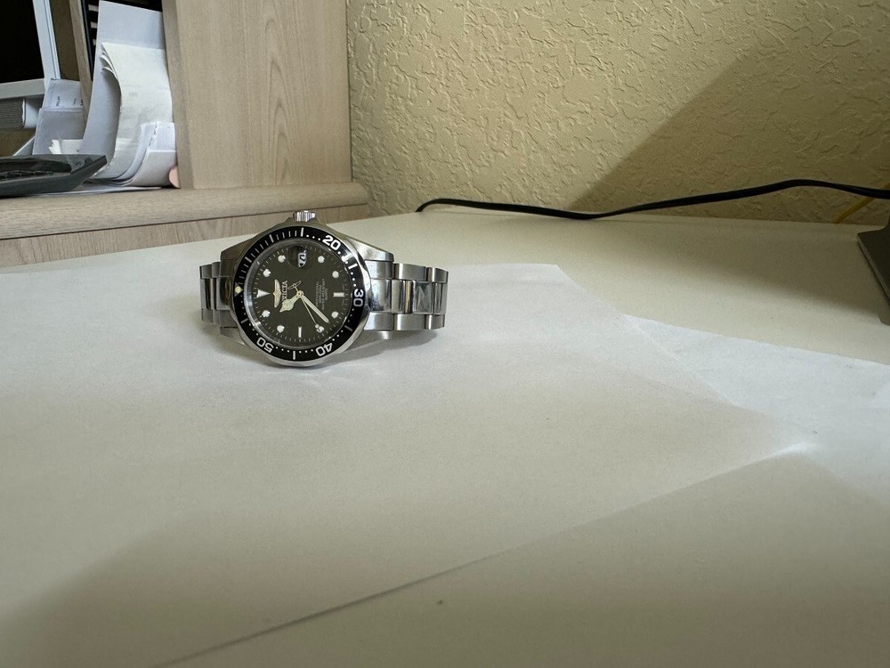 Unisex Invicta Men’s 8932 Stainless Steel Pro Diver Quartz Watch 37.5mm
