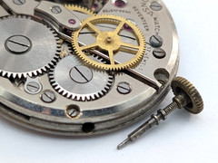 Vintage ONSA 17 Jewels Swiss Manual Wind Men’s 27mm Watch Movement PARTS REPAIR