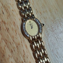Vintage Seiko Women Ladies Gold Metal Oval Face Diamond Accent 1F20-5G19 Watch