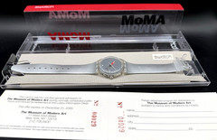 NEW Swatch Watch MOMA SILVER GZ406D Special Collection Limited Edition 2000
