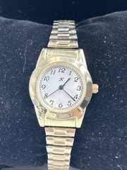 28MM Women’s Watch White Dial Gold Case Expandable Band 6″ Needs Battery