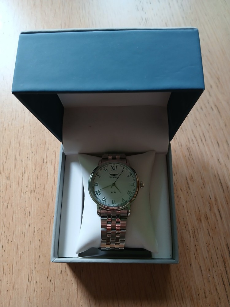 BRAND NEW / BOXED: Gianello Men’s Wristwatch