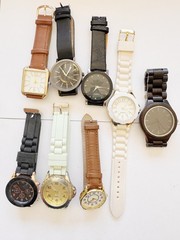 Lot of 8 Quartz Fashion Watches Mixed Men’s Women’s Untested As Is Repair Parts