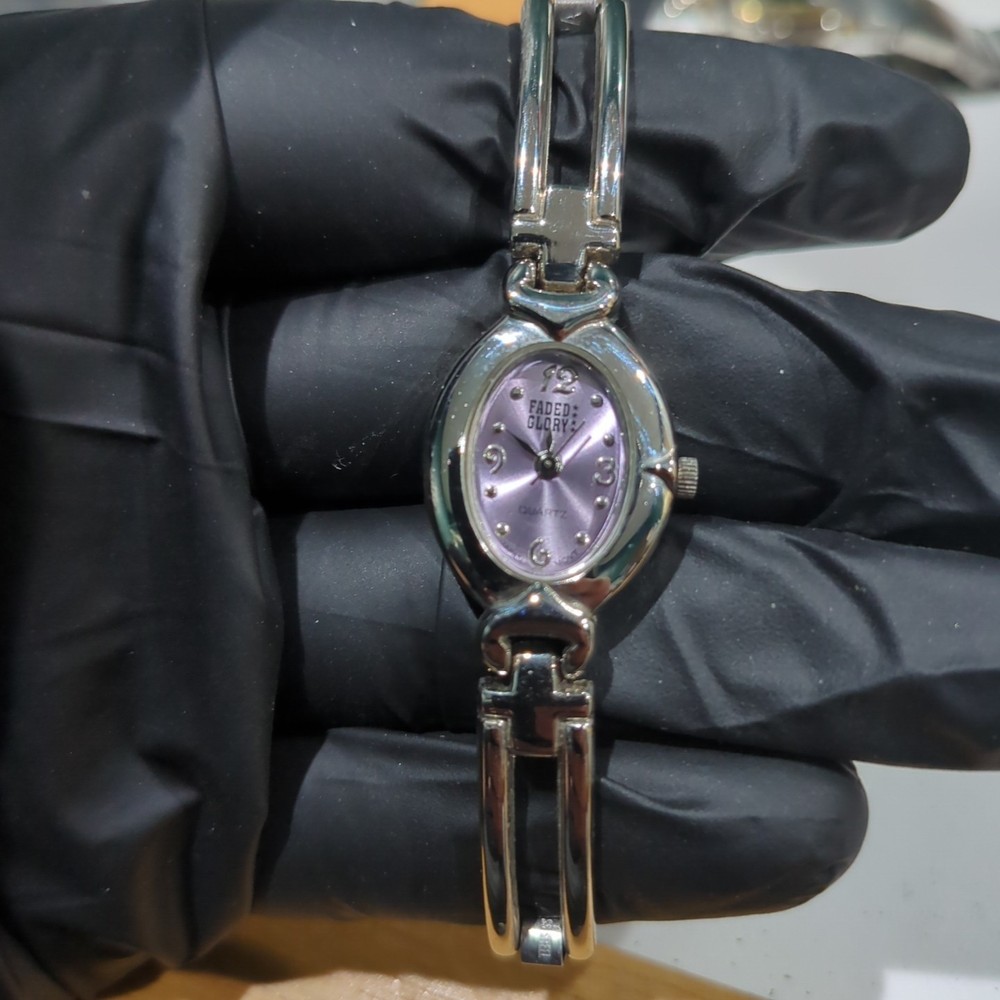 Works Vintage Faded Glory Light Purple & Silver Oval Stretch Watch 18mm Fit 6.5