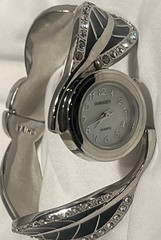Embassy Bracelet Clasp Women’s Watch Rhinestones Black Silver New Battery