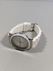 Silver Tone Dial White Dial Round Case 38 mm Rubber Band Watch 9.5 Inch