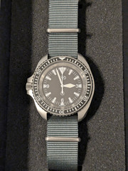 Cabot Watch Company (CWC) Ti300 Titanium 5 Quartz Divers Watch Destro LHD