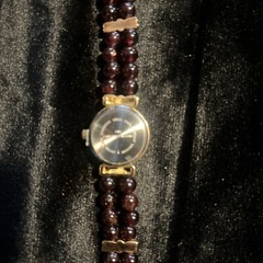 Vtg HMI Ladies 22mm Watch Gold Tone Crystal/Glass Garnet-like Beads – Never Used