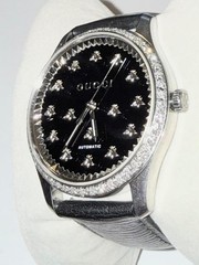 GUCCI MENS TIMELESS BEE 126.2 AUTOMATIC 42MM LAB GROWN DIAMOND BLACK ONYX WATCH
