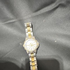 Universal Two-Tone Metal Bracelet Analog Wristwatch Silver Gold Fold-Over Clasp