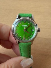 FOSSIL Vivid Grass Green Face Band Ladies Watch Silvertone Unworn Fresh Battery