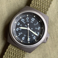 Stocker & Yale Sandy 184 US Military Issued Wristwatch – Cracked Crystal