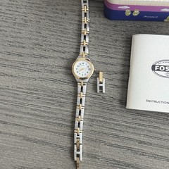 Vintage LADIES FOSSIL WRIST WATCH, QUARTZ ,ES-9439 New In Original Box With Tags