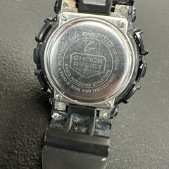 Preowned Casio Black Gold G-shock GD-100GB-1 55×51.2×17.4mm 72g