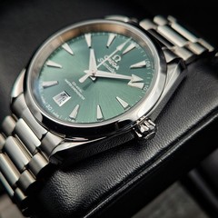 OMEGA Seamaster Aqua Terra Shades 220.10.38.20.10.002 “Green Dial”