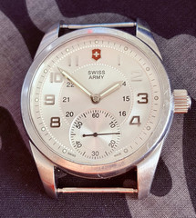 Victorinox Swiss Army Ambassador XL 45 mm manual wind WR 100m
