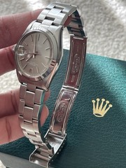 Rolex Date 1500 34mm silver sigma dial 1970s with box