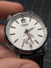 Casio Lineage LIN-201 Analog Stainless Steel Quartz Men’s Watch (Watch Only)