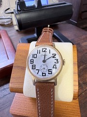 C1053 mens Vintage Endura Military Field Manual Sub Dial, works sets time Ticks!