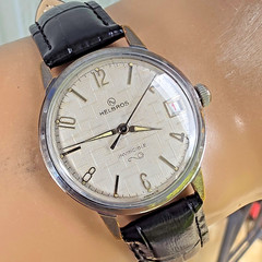 Vintage HELBROS men’s manual wind watch Linen dial with Atr number france 1960s