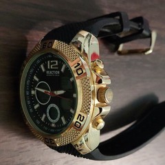 Kenneth Cole Reaction Men’s Analog-Digital Quartz Tachymeter Watch Black/Gold