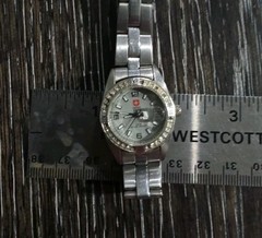 Victorinox Swiss Army Ladies Diamond Face Watch New Battery Works Great With Box