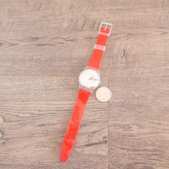 Swatch Vintage 1999 Moma Red GZ406D Standard 34mm Plastic
