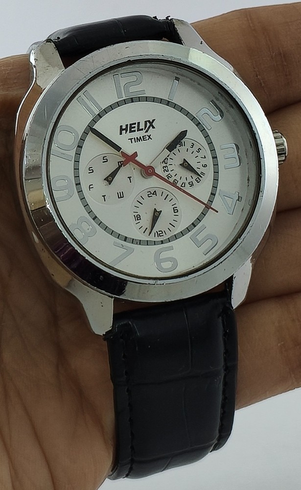 Casual Timex Quartz Silver Dial D/D Working Men Wristwatch Black Leather Band