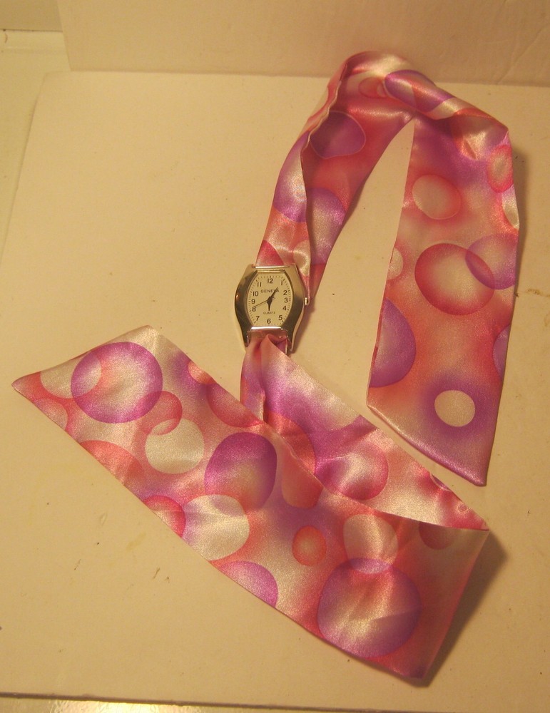 GENEVA Ladies Quartz Watch w/ Pink & Lilac Bubble Pattern Silk Tie Band NEW BATT