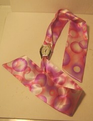 GENEVA Ladies Quartz Watch w/ Pink & Lilac Bubble Pattern Silk Tie Band NEW BATT